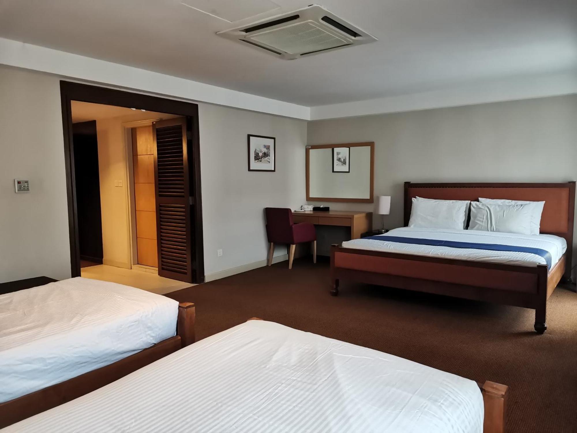 Hotel Seri Costa Malacca Esterno foto