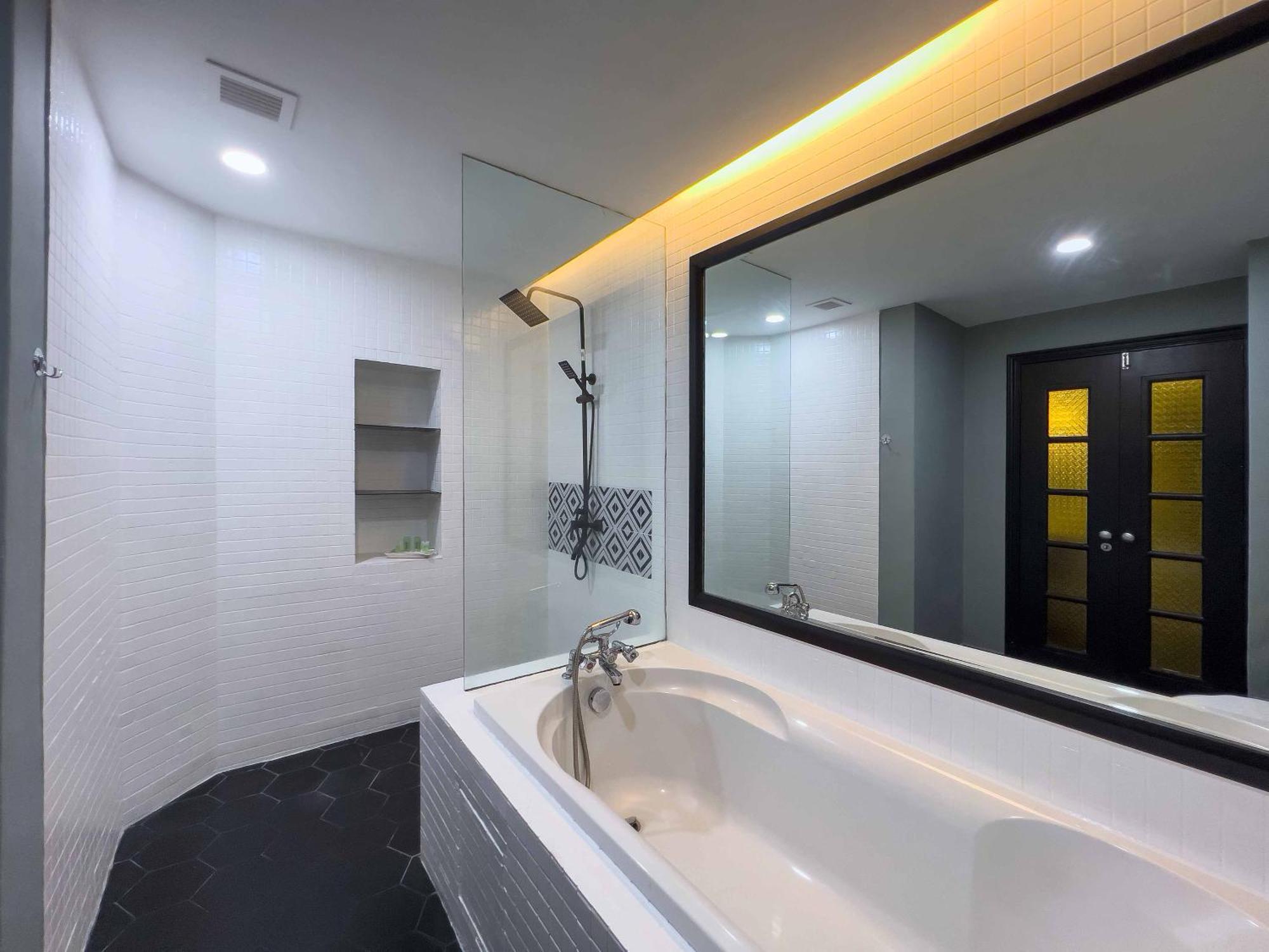 Hotel Seri Costa Malacca Esterno foto