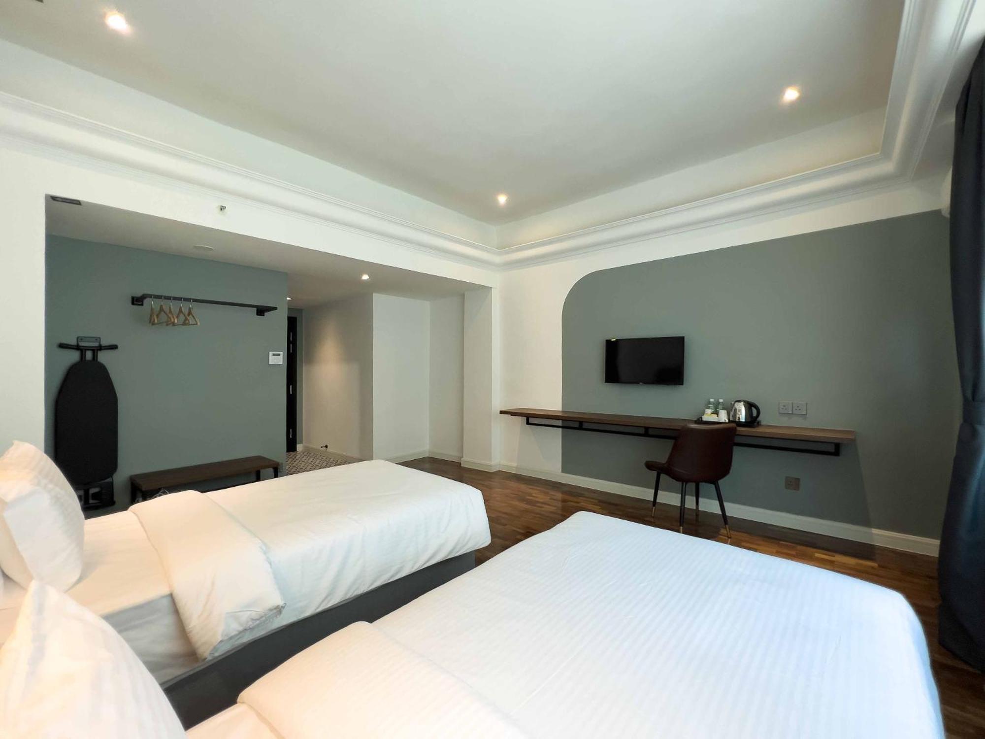 Hotel Seri Costa Malacca Esterno foto