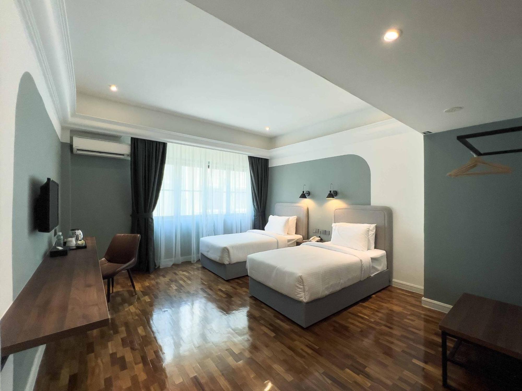 Hotel Seri Costa Malacca Esterno foto