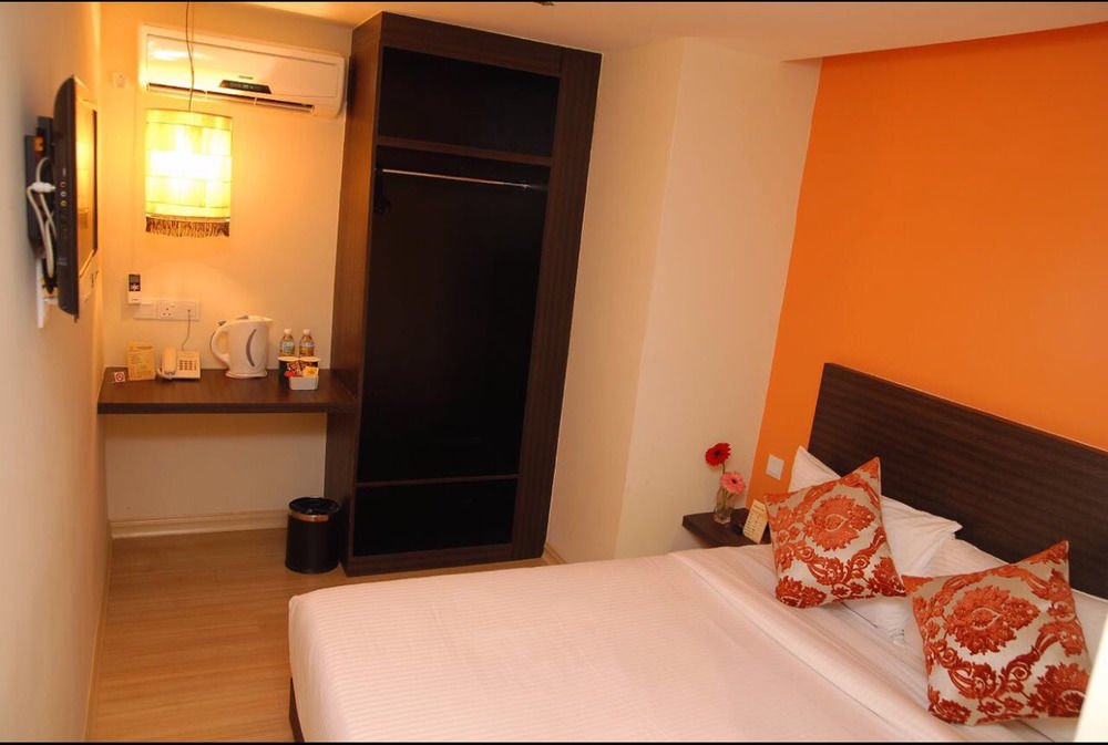 Hotel Seri Costa Malacca Esterno foto
